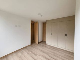 Foto 5 de En Venta Departamento de 2 Dormitorios en sector Av. Primero de Mayo - Cuenca
