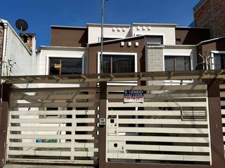 Foto 1 de Casa En Venta de 3 dormitorios con frente a la vía sector Medio Ejido - Cuenca