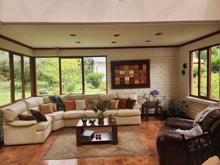 Foto 2 de En Venta hermosa Casa en San Joaquín sector Cuenca Tenis & Golf Club