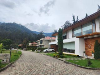 Foto 3 de En Venta hermosa Casa en San Joaquín sector Cuenca Tenis & Golf Club