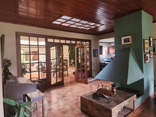 Foto 6 de En Venta hermosa Casa en San Joaquín sector Cuenca Tenis & Golf Club