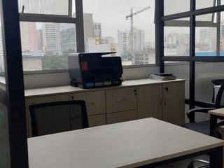 Foto 12 de SE ALQUILA MODERNA OFICINA AMOBLADA EN AV. AREQUIPA – LINCE