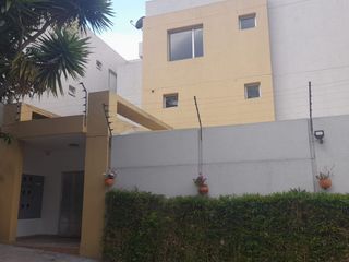 Foto 2 de DEPARTAMENTO EN ARRIENDO EN CUMBAYA CON TERRAZA PRIVADA Y 2 PARQUEOS