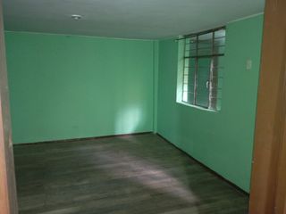 Foto 11 de CHIMBACALLE, vendo Propiedad rentera, 3 departamentos y una suite, 2 estacionamientos, patio