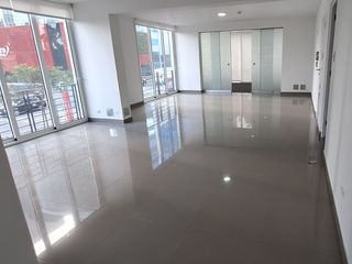Foto 2 de ALQUILO EXCLUSIVA OFICINA SAN ISIDRO