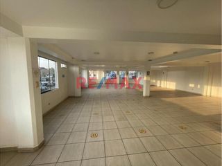 Foto 2 de Alquiler 2Do Piso Salon Amplio Distrito Smp