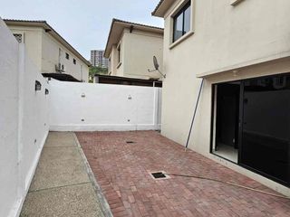 Foto 16 de URB.BOSQUES DE LA COSTA-KM13, Alquilo 
Casa amoblada 3 dormitorios $1450.