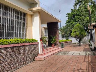Foto 1 de CEIBOS, Alquilo casa un sola planta AMOBLADA 4 dormitorios $1200