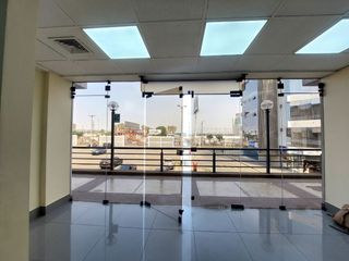 Foto 2 de ALQUILER DE LOCAL COMERCIAL EN EL CENTRO AÉREO COMERCIAL FAUCETT