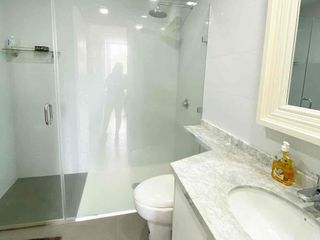 Foto 9 de PUERTO SANTA ANA, Alquilo Suite full amoblada 1 dorm $1000