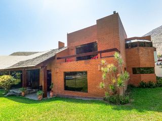 Foto 1 de HERMOSA RESIDENCIA EN VENTA LA PRADERA