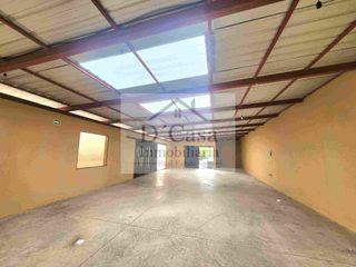 Foto 1 de Rento Bodega por el Camal Ochoa Leon