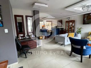 Foto 4 de Casa de 2 Plantas en Conocoto – ¡Espacio, Comodidad y Amenidades Exclusivas!
