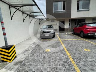 Foto 24 de Casa de 2 Plantas en Conocoto – ¡Espacio, Comodidad y Amenidades Exclusivas!