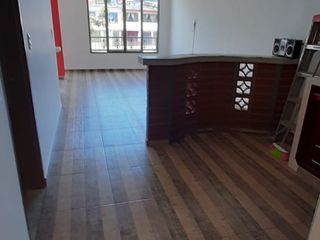 Foto 2 de VENTA DE CASA, GRAN INVERSION PARA RENTAR TIENE 3 PISOS INDEPENDIENTE
