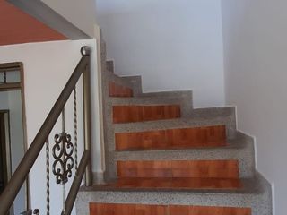 Foto 5 de VENTA DE CASA, GRAN INVERSION PARA RENTAR TIENE 3 PISOS INDEPENDIENTE