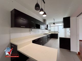 Foto 9 de VENTA CASA EN CONDOMINIO URB. EL SOL DE LA MOLINA