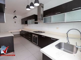 Foto 10 de VENTA CASA EN CONDOMINIO URB. EL SOL DE LA MOLINA