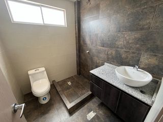 Foto 13 de SE VENDE CASA A ESTRENAR EN POMASQUI (240m2)