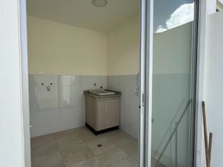 Foto 18 de SE VENDE CASA A ESTRENAR EN POMASQUI (240m2)