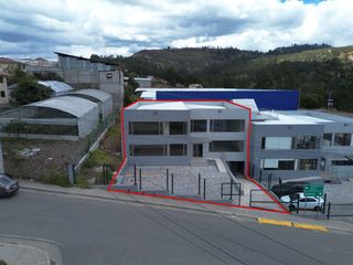 Foto 1 de En renta local comercial en Azogues