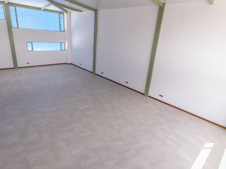 Foto 4 de En renta local comercial en Azogues