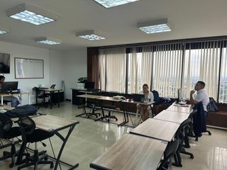 Foto 7 de Venta oficina y apartaestudio piso 25 edificio Torre de Cali
