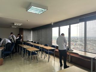 Foto 4 de Venta oficina y apartaestudio piso 25 edificio Torre de Cali