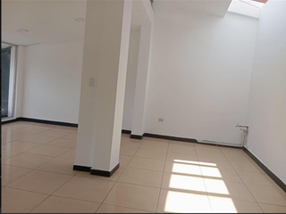 Foto 4 de ARRIENDO LOCAL TUMBACO