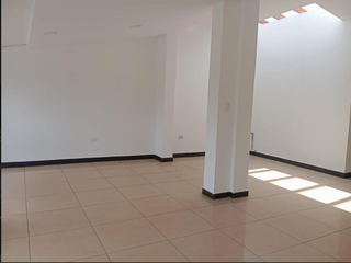 Foto 5 de ARRIENDO LOCAL TUMBACO