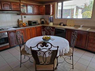 Foto 7 de Casa de venta en Miravalle 2, son 480 m2 de elegancia, confort y seguridad. $449.000