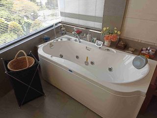 Foto 11 de Casa de venta en Miravalle 2, son 480 m2 de elegancia, confort y seguridad. $449.000
