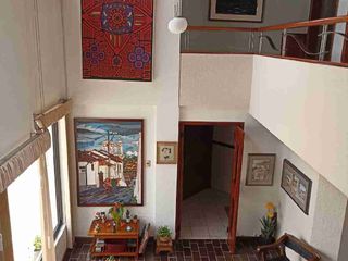 Foto 8 de Casa de venta en Miravalle 2, son 480 m2 de elegancia, confort y seguridad. $449.000