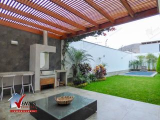 Foto 1 de VENTA DE CASA CON PISCINA EN EL SOL DE LA MOLINA