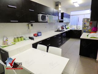 Foto 10 de VENTA DE CASA CON PISCINA EN EL SOL DE LA MOLINA