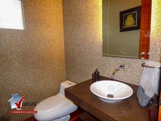 Foto 9 de VENTA DE CASA CON PISCINA EN EL SOL DE LA MOLINA