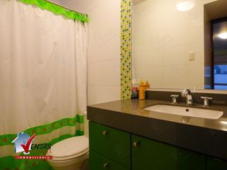 Foto 17 de VENTA DE CASA CON PISCINA EN EL SOL DE LA MOLINA