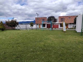 Foto 1 de Arriendo casa sector el Deán Bajo, Valle de los Chillos.