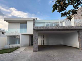 Departamento en alquiler con baja de precio en Calderón