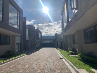 Foto 5 de Venta casa en Cumbayá santa Ines