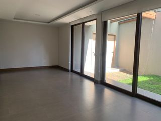 Foto 16 de Venta casa en Cumbayá santa Ines