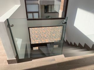 Foto 34 de Venta casa en Cumbayá santa Ines