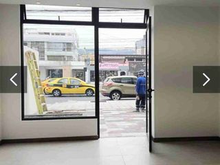 Foto 2 de Rento Hermoso Local Comercial en la Avenida de los Shyris, Cerca Quicentro