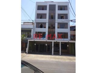 Foto 1 de Venta De Departamento Piso 2 En Cercado De Lima 30 M2