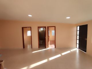 Foto 3 de RENTA CASA CON TERRENO SECTOR CALDERON