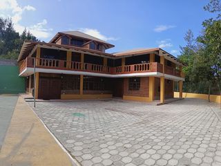 Foto 4 de 💼 ¡OPORTUNIDAD ÚNICA PARA TU NEGOCIO EN POMASQUI! CASAS CON AMPLIOS ESPACIOS Y GRAN POTENCIAL COMERCIAL