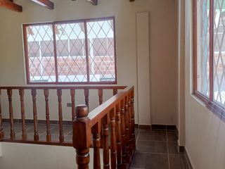 Foto 27 de 💼 ¡OPORTUNIDAD ÚNICA PARA TU NEGOCIO EN POMASQUI! CASAS CON AMPLIOS ESPACIOS Y GRAN POTENCIAL COMERCIAL