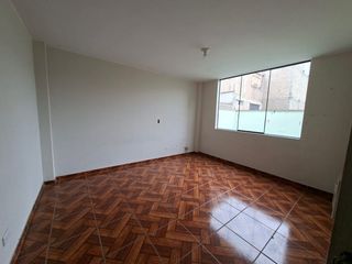Foto 8 de SE ALQUILA LOCAL COMERCIAL CON EXCELENTE UBICACIÓN EN AVENIDA EL ALAMO.