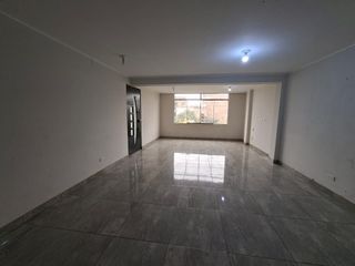 Foto 2 de SE ALQUILA LOCAL COMERCIAL CON EXCELENTE UBICACIÓN EN AVENIDA EL ALAMO.
