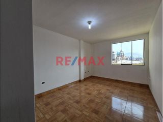 Foto 8 de Se Vende Casa Con Local Comercial En Sjl